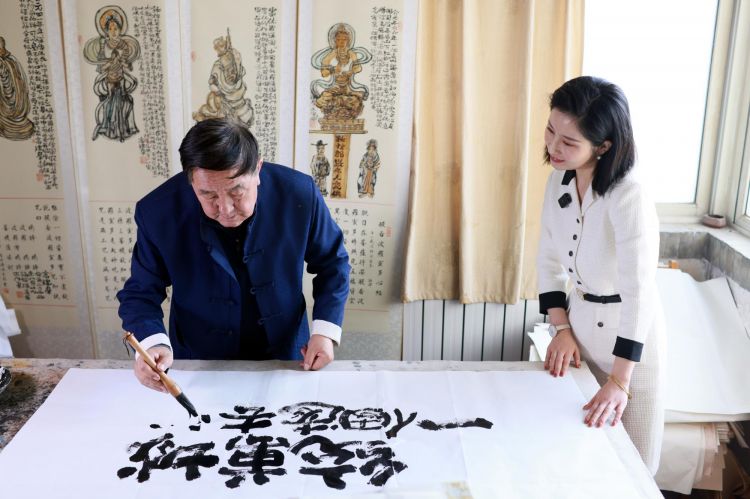 高建群為本刊題寫“統(tǒng)萬城 一個遠去的王城”
